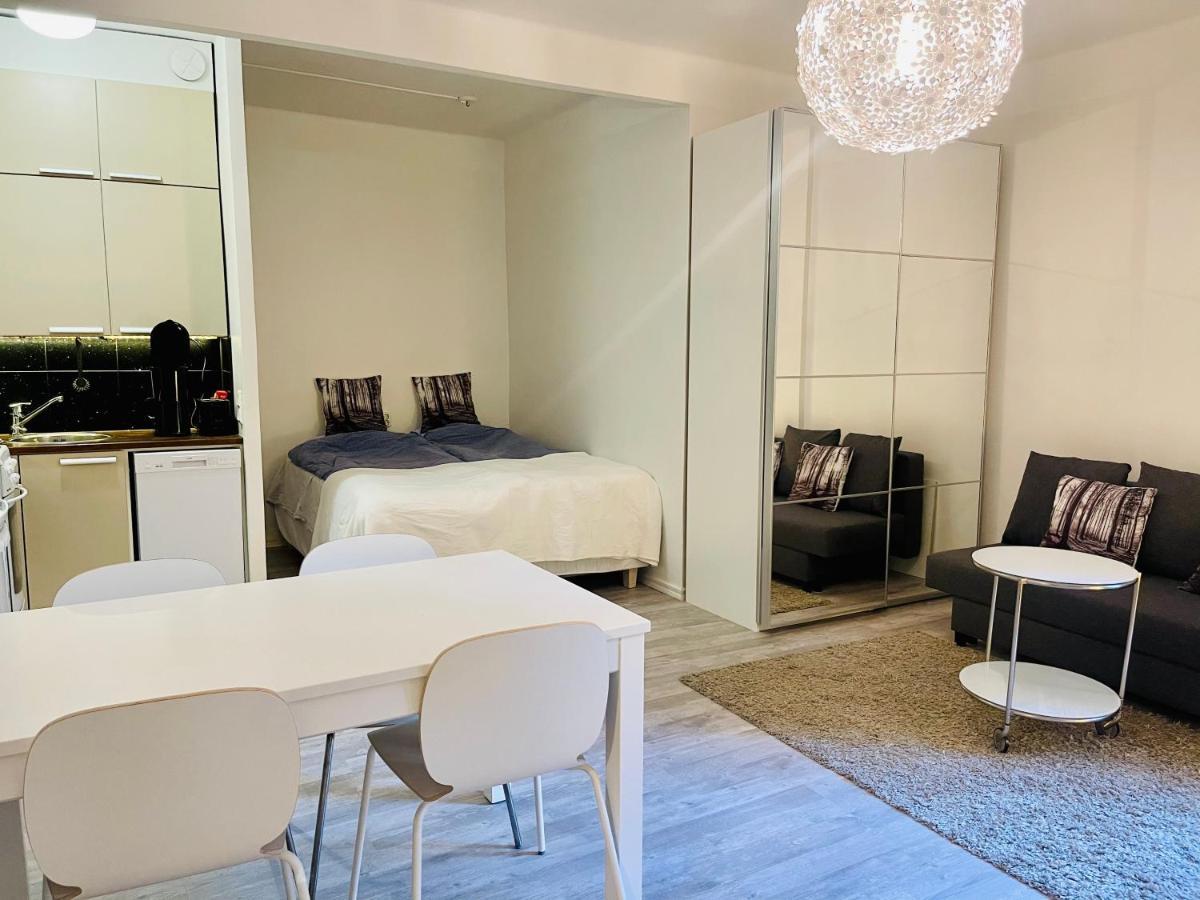 Upea Yksioe Aivan Helsingin Keskustasta Apartment Helsinki Luaran gambar